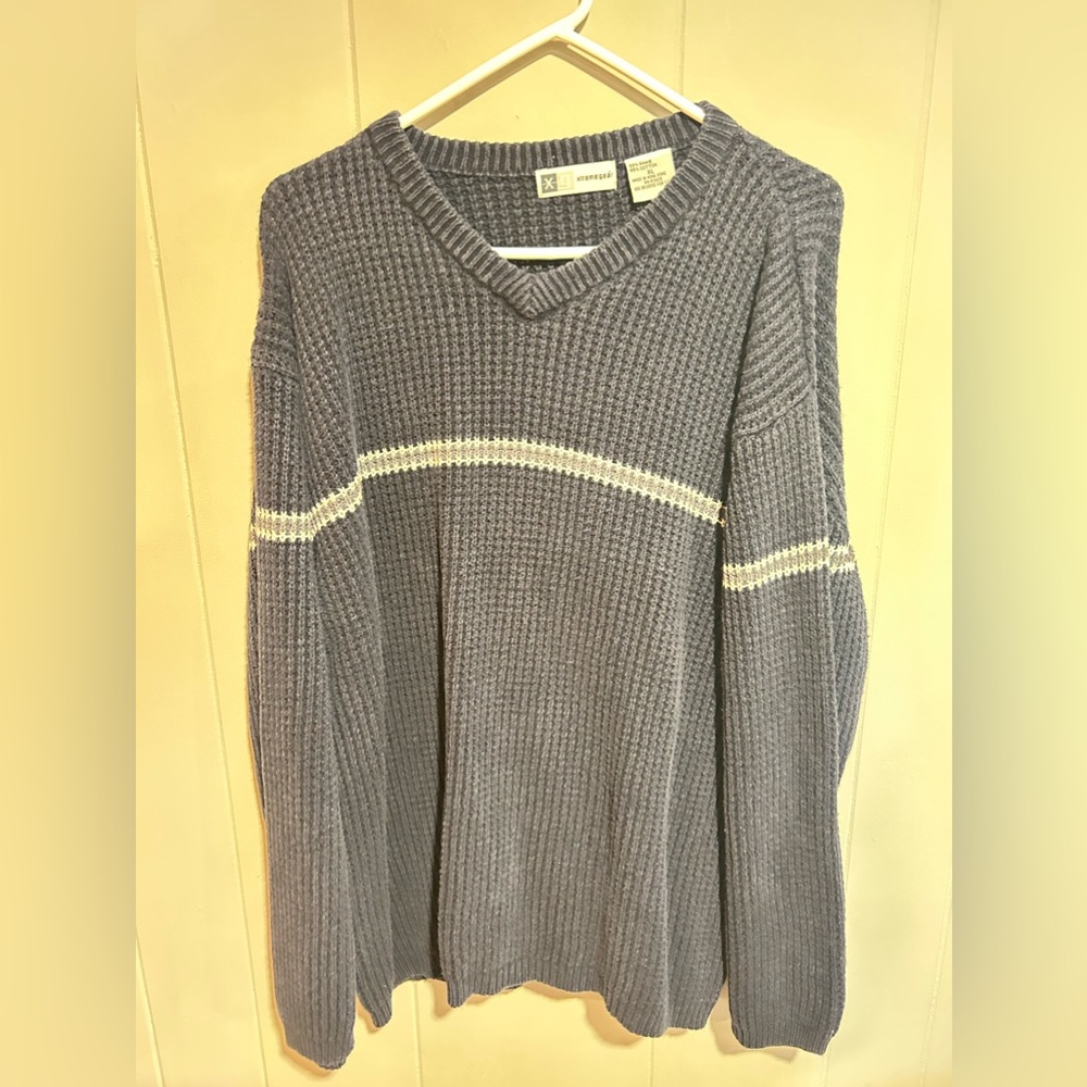 Men’s XL Xtreme Gear Crew Neck Sweater Navy Blue with white and grey stripes